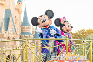 ディズニーのお正月詳細公開！　限定パレードに2026年新春くじ、お雑煮と初詣気分で楽しめる