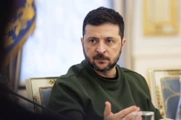 「欧米戦闘機250機必要」　スウェーデン製を主力に