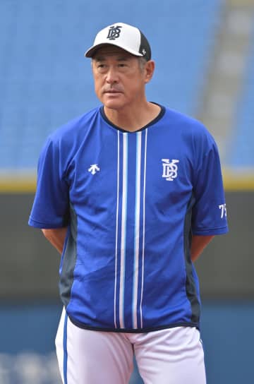 DeNA石井琢朗コーチ退団へ　打撃向上などに取り組み、昨年の日本一にも貢献　現役時代はマシンガン打線の1番