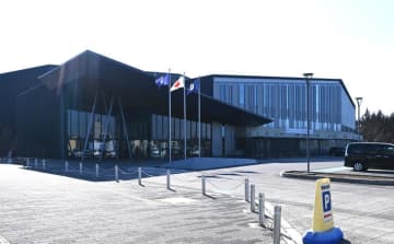 石岡市長、給与20%減額　職員公金着服受け　11月は50%減給に　茨城