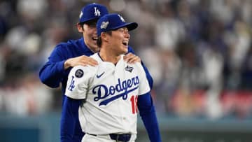 「全てを捧げている証だ」 ロバーツ監督　山本由伸の“覚悟”を絶賛　2日前に完投勝利の右腕が延長18回の激闘でチームのために準備