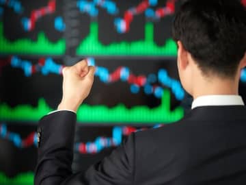 DX関連株で元本90万円が5倍に！53歳男性「売却益でローン返済、投資でさらに増やしています」