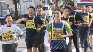 マラソンランナーの松尾和美さんが一日署長就任　特殊詐欺の被害防止呼びかけ　千葉県警