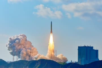 H3ロケット打ち上げ成功が、三菱重工や防衛・宇宙産業にもたらす恩恵は?