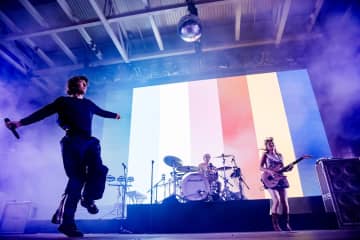 ＜ライブレポート＞ターンスタイル、解き放たれた衝動と多幸感――サンディエゴを包んだ新時代のハードコア