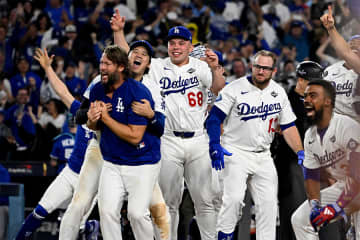 ドジャース 延長18回の死闘を制しサヨナラ勝利！大谷翔平が2発4安打9出塁の大暴れ シリーズ2連勝で王手へ前進