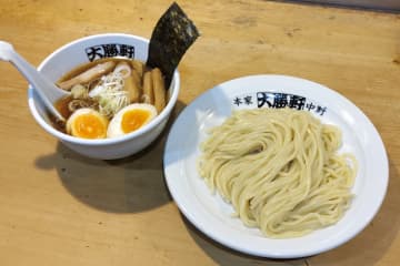 つけそば発祥の老舗『中野大勝軒』で伝統の一杯を。醤油ベースの澄んだ味は毎日食べたくなる!