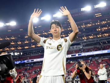 「メッシから盗んだ」「冗談だろ？」韓国主将ソン・フンミンがMLSの“年間最優秀ゴール”受賞でSNS大荒れ！「MLSに来てくれたお礼か？」「スポーツを台無しにした」