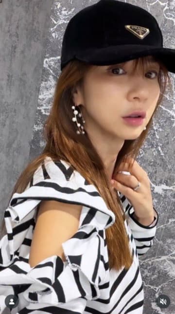 48歳・ほしのあきの“近影”が「少女にしか見えん」の声も…夫・三浦皇成＆長女との“ハロウィン仮装3ショット”公開