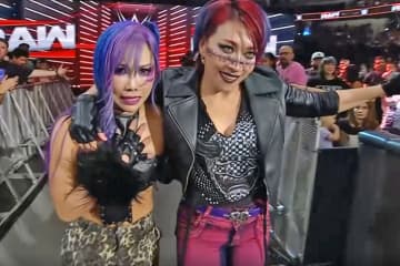【ＷＷＥ】カブキ・ウォリアーズ 3度目のタッグ王座獲得へ凶行！　シャーロット・フレアーを完全ＫＯ