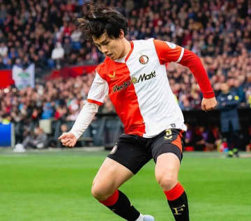 「彼は周りが見えていない」10戦11発の日本代表FWにOBのオランダ超レジェンドが苛立ち。“利己的”とまさかの苦言「ただ、ゴールを決めなければと…」