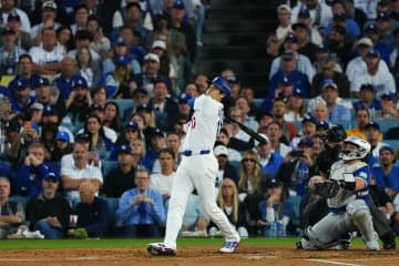 ウソだろ…！？ 大谷翔平に「ドン引き」“悪球打ち”豪快弾→相手捕手のリアクションが話題に「打つと思わないだろ」