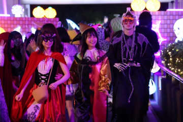 『ESCAPE』キュートなハロウィーン仮装で大はしゃぎ！？