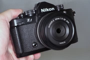 ニコンのフルサイズミラーレス「Zf」が大幅アップデート！ さまざまな機能を拡充