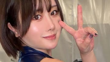 鳥海かう「競泳水着×デカSiri」