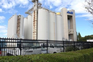 アサヒ障害1カ月　守谷の茨城工場、手作業で受注　十分な数量確保できず