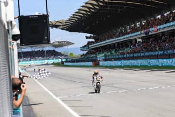 古里太陽、Moto3初優勝に「今までで一番幸せな日。落ち着いて安定して走行することを心がけた」