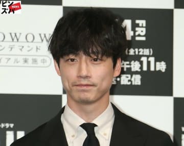 「衝撃だった有名人の二股報道」ランキング、坂口健太郎を超えた"3年愛"会見で炎上俳優は【トップ3】