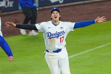 死闘直後…大谷がロッカーではっちゃけ「かわいすぎる」　発された“意味不明”な一言が話題