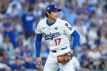 大谷の二刀流試合を超大物が観戦　英ヘンリー王子＆メーガン妃が姿を現す