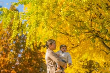 秋生まれの赤ちゃんに人気の名前は？「月」「楓」ネームが急上昇。女の子・男の子の1位はこれだ【ランキング】
