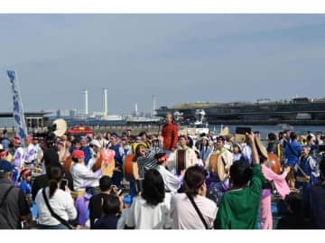 【日本大通り】ミュージックフェスを開催