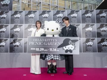 TXT ボムギュ、ハローキティをエスコート！玉城ティナと共に「HELLO KITTY'S PICNIC GARDEN」に登場