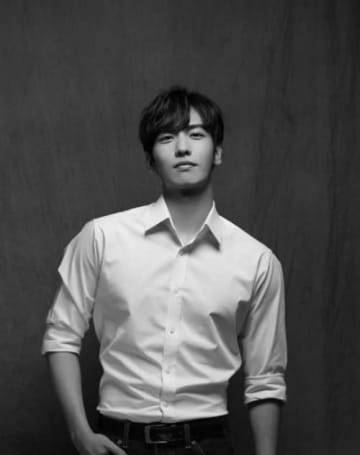 日本人も犠牲に…韓国繁華街の雑踏事故でこの世を去った俳優イ・ジハンさん、3周忌　『プデュ2』出演で注目