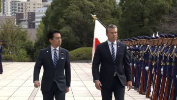 小泉防衛相がアメリカのヘグセス国防長官と会談　地域の安全保障情勢について意見交換か