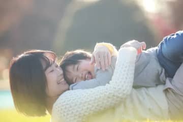 愛着に関する障害？子どものこんな行動、もしかしてSOSサインかも【原因と対処法】