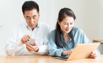 旅するように買い物を、デジタル時代の高齢者と暮らしの知恵