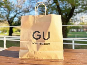 スウェットなのにキレイ見え♡【GU】今、ホントに売れてる！「パフスウェットバギー」