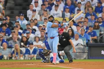 ブルージェイズ勝利で２勝２敗のタイに、大谷が先発も敗戦投手に