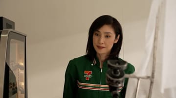 天海祐希、CM出演で確信「私の歩き方は伊達じゃなかった」