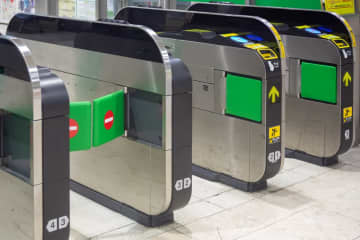 旅慣れしている友人はいつも金券ショップで「株主優待券」を買って新幹線に乗っているそうです。「東海道新幹線」に“約1割”安く乗れるって本当？