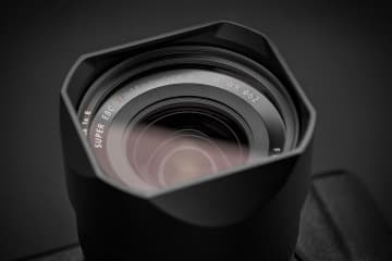 SQUAREHOODに「XF18mmF1.4 R」「XF56mmF1.2 R WR」対応版　フィルター装着にも対応した金属製レンズフード