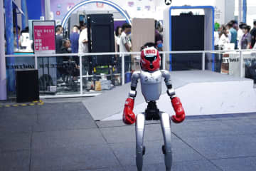 第15次5カ年規画の策定に関する提案　未来産業の発展を新たな経済成長の柱に