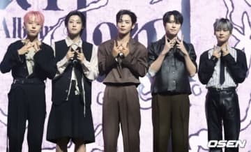 【PHOTO】WEi、8thミニアルバム「Wonderland」発売記念ショーケースを開催