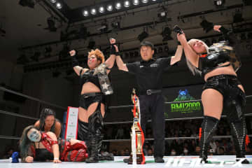 「闘っててこんなにおもしれーと思ったのはお前らが初めてだよ！」鎖国解除で生まれた夢のカードは大激闘！刀羅ナツコ＆琉悪夏が貫禄のタッグ王座防衛