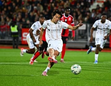 「ちゃんと無双してる」「やっぱチート」圧巻２ゴールで驚異の７戦５発！別格の日本代表MFに驚嘆の声「エースの風格出てきたな」