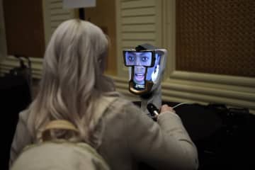 スイスが挑むAI新時代　「人間のような知能」への挑戦