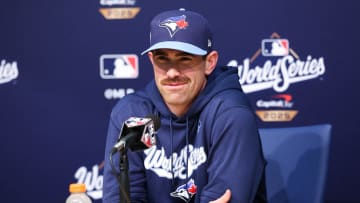 翌日の予告先発もブルペンへ…延長18回の激闘をブルージェイズ目線で振り返る　WSは「2勝2敗」タイの熱戦