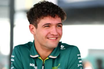 アストンマーティン育成のクロフォード、2026年はリザーブドライバーに就任。ドルゴヴィッチの後任