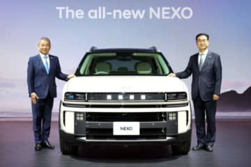 ジャパンモビリティショー初出展のヒョンデが水素電気自動車の新型『ネッソ』を日本初公開