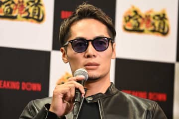 秒殺KOの飯田将成、試合後の祝勝会同席者に「え、繋がりあるんだ」「素敵なツーショット」