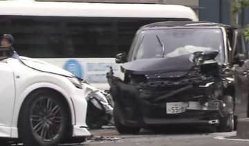 「突然現れ避けられなかった」逆走車が衝突の瞬間　2歳と4歳の子供含む男女6人ケガ　5台絡む事故に　東京・大田区