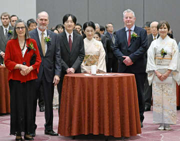 秋篠宮ご夫妻が表彰式出席　ブループラネット賞