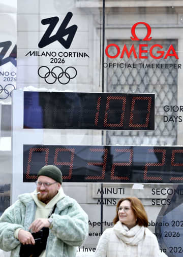 ミラノ五輪へ時計も「100日」　カウントダウン、観光名所に設置