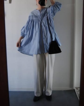 合わせやすいショルダーバッグの色は何色？ 4色のおすすめカラー徹底解説