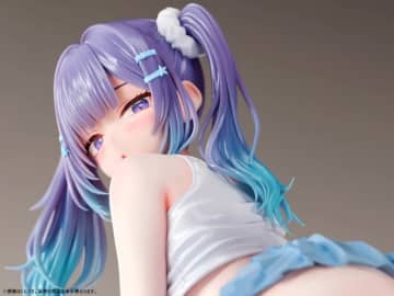 ギャルの誘惑には勝てない…！腰からお尻のしなやかウェーブに釘付け♪ フィギュア登場